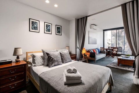 Spacious 1BD 50m From Chapel Street - Accommodation Hamilton Island 7