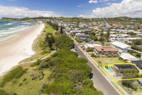 Barefoot - Accommodation QLD 4
