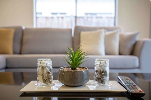 Lightful Charming House With Free Parking - Accommodation Fremantle 3