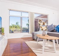 Comfy Denistone 3Bedroom Home 5Min Walk To Train - Accommodation VIC