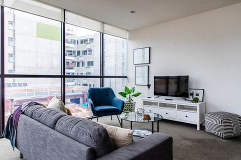 Stylish 1 Bedroom Apartment In Bustling Richmond - Victoria Tourism 3