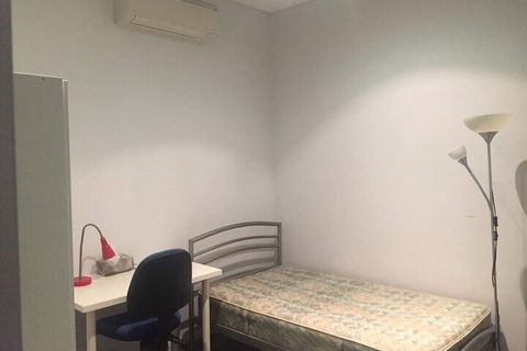 Sun-drenched 3 Bedroom Apartment In Turrella - YWait Travel 4
