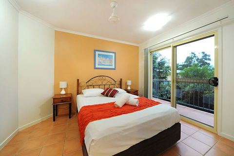 At Beach Court Holiday Villas - Wagga Wagga Accommodation 7