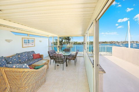 Amazing Waterfront Views Sunshine Coast H330 - WA Accommodation 7