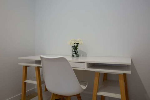Elegant Apartment At Parkville - Accommodation Find 6