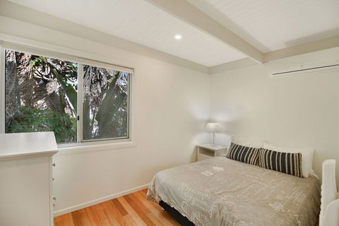 Peregians Viewing Deck, 324 David Low Way, Peregian Beach, Noosa Area - Accommodation Newcastle 2