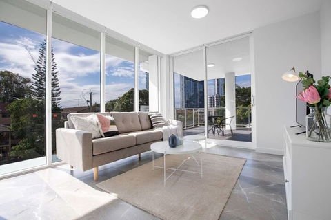 Wow Southport Apartment Near Light Rail Station - Mackay Tourism 5