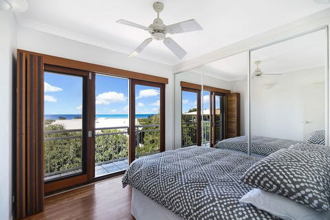 Notre Reve - 2/4 Brolga Place - Accommodation Newcastle 2
