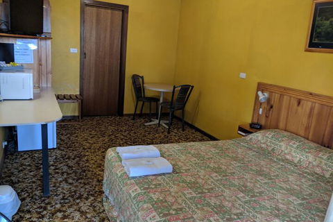 Pinehaven Motel - Accommodation Find 3