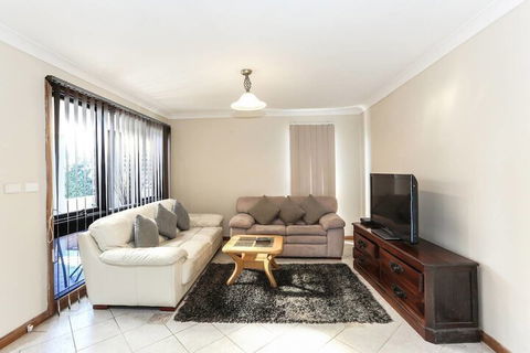 Large Family Home Summer Place With A Pool - Tweed Heads Accommodation 5