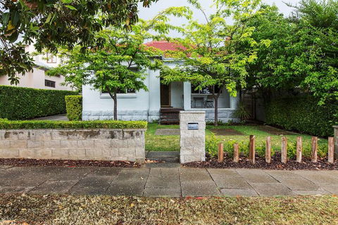 North Cottesloe Cottage - Accommodation Find 1