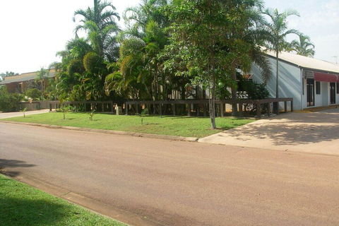 Ash Palms Motor Inn - Victoria Tourism 4