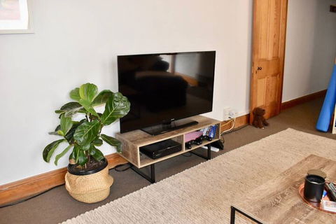 Charming Terrace House On Tree Lined Street - Northern Rivers Accommodation 5