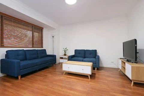 Pleasant 3 Bedroom House With Garden Close To CBD - Hobart Tourism 0