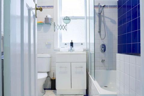 2 Bedroom Gorgeous Art Deco Classic Near CBD - Hervey Bay Accommodation 5