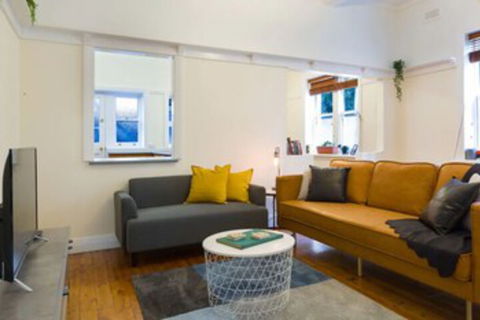 2 Bedroom Gorgeous Art Deco Classic Near CBD - Hervey Bay Accommodation 0
