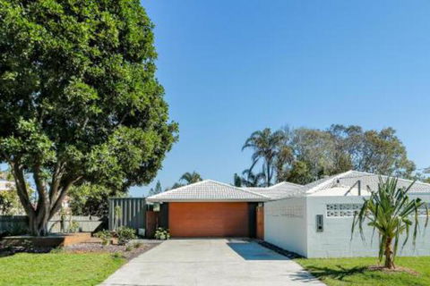 Perfect For Pets Sunrise Beach - Accommodation in Bendigo 5