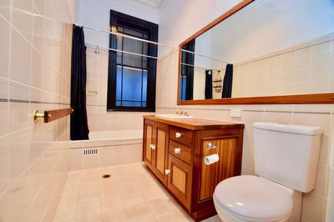 Linden Lodge - Victoria Tourism 3