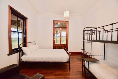 Linden Lodge - Victoria Tourism 7