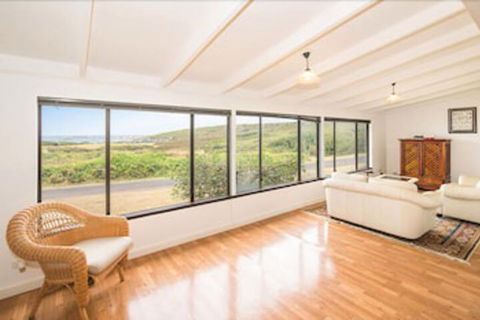 Storm Bay Cottage - Casino Accommodation 2