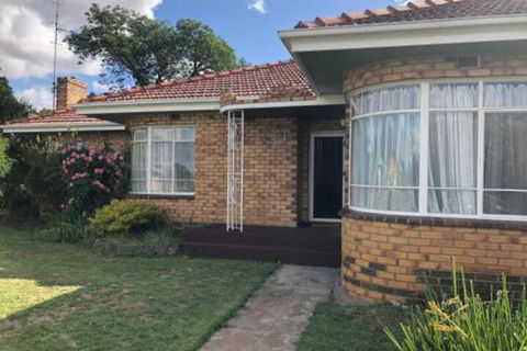 Pleasant View - Accommodation Newcastle 0