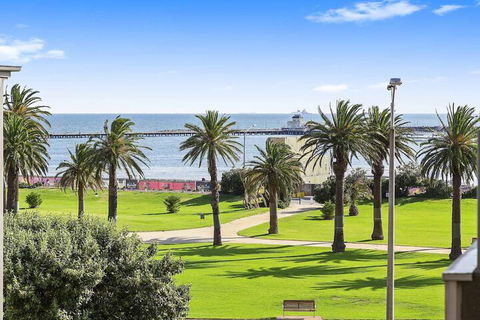 BOUTIQUE STAYS Catani Gardens - Hervey Bay Accommodation 1