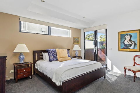 BOUTIQUE STAYS Catani Gardens - Hervey Bay Accommodation 4