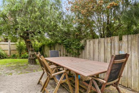 THE BEACH HIVE PET FRIENDLY (OUTSIDE ONLY) INLET SIDE - Hervey Bay Accommodation 6