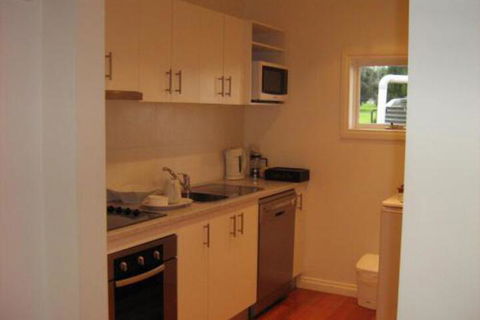Overnewton Castle - Accommodation Fremantle 7