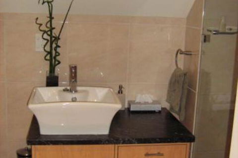 Overnewton Castle - Accommodation Fremantle 2