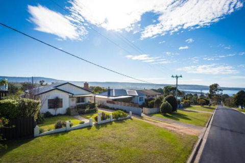 Bungo Beach House Pet Friendly Home - Accommodation Find 5
