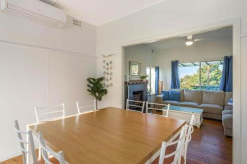 Bungo Beach House Pet Friendly Home - Accommodation Find 3