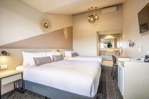 Nightcap At Manhattan Hotel - Northern Rivers Accommodation 0