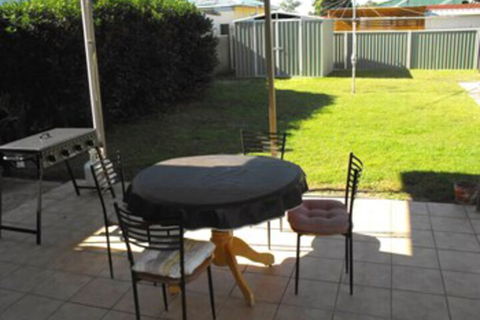 Camelot Cottage - Hervey Bay Accommodation 5
