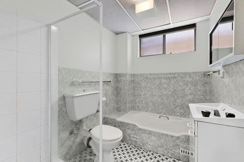 Granada - Accommodation Mount Tamborine 4