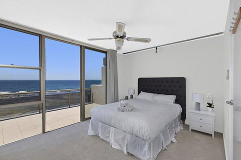 Beachfront On Werrina - Yamba Accommodation 6