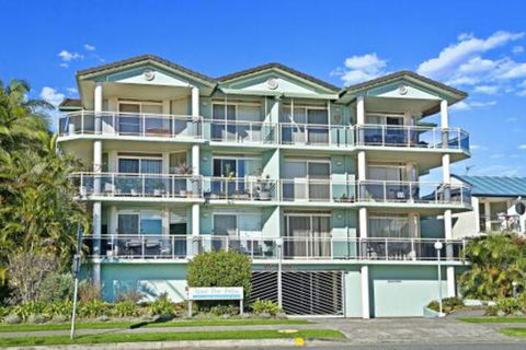 Westport Palms 14 Buller Street - Yamba Accommodation 0