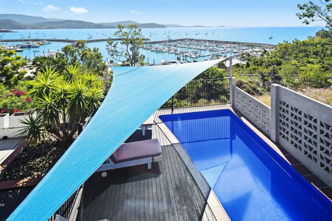 A Point Of View Airlie Beach - Accommodation Newcastle 0