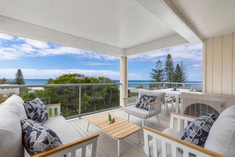 Casual Hamptons Living Sunshine Beach - Accommodation in Bendigo 1