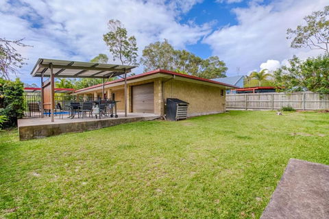 14 Double Island Drive Rainbow Beach Large Holiday House With PoolPets Welcome Free Wi Fi - Accommodation Australia 4