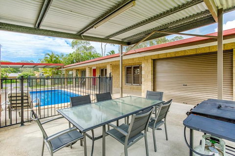 14 Double Island Drive Rainbow Beach Large Holiday House With PoolPets Welcome Free Wi Fi - Accommodation Australia 7