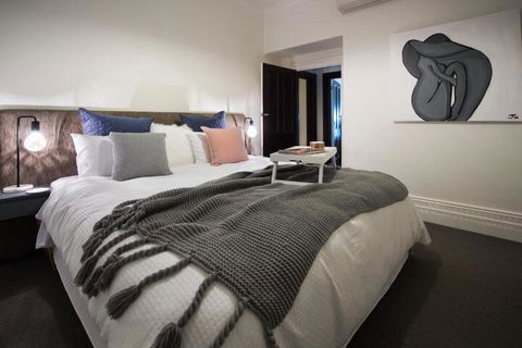 The Coach House - Accommodation Perth 5