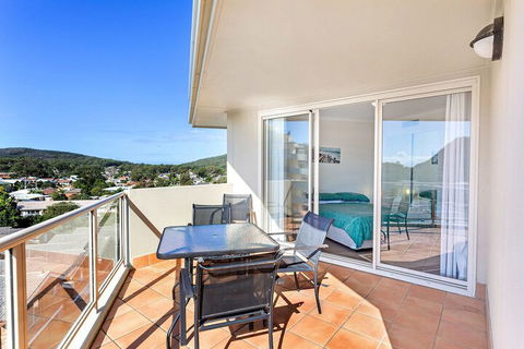 Barrington Unit 814 / 43 45 Shoal Bay Road - Cruises Travel 7