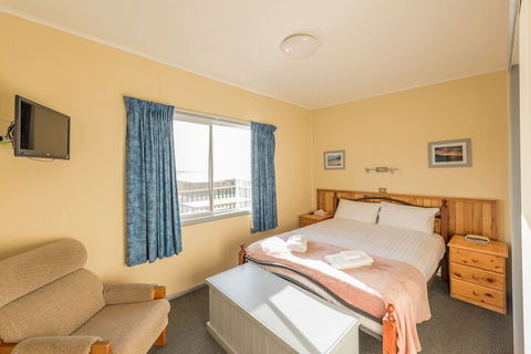 MARLO - Accommodation Sunshine Coast 6