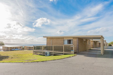 MARLO - Accommodation Sunshine Coast 1