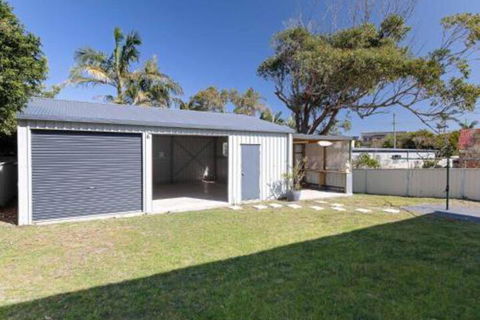 SeaHaven 2 Richardson Ave Large Home With Aircon Smart TV WIFI Netflix & Boat Parking - Victoria Tourism 7