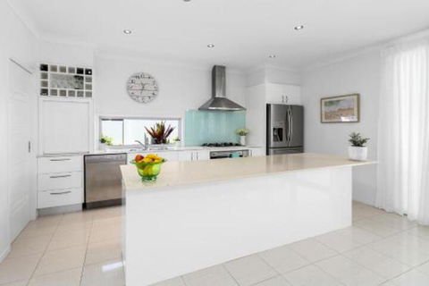 Summer Beach House On Tallows Avenue Kingscliff - Casino Accommodation 4