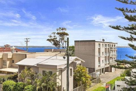 Lillian Street, Unit 1-2 - Whitsundays Tourism 2