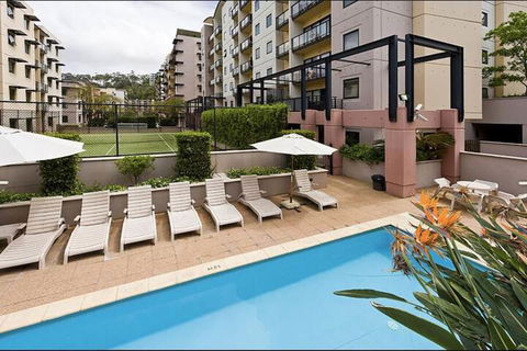 Convenient City Aprt For 2 W / Pool Gym Tennis Court - Accommodation Ballina 1