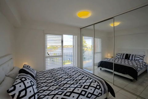 Modern Studio Apartment With Pool & Amazing Views - Casino Accommodation 5